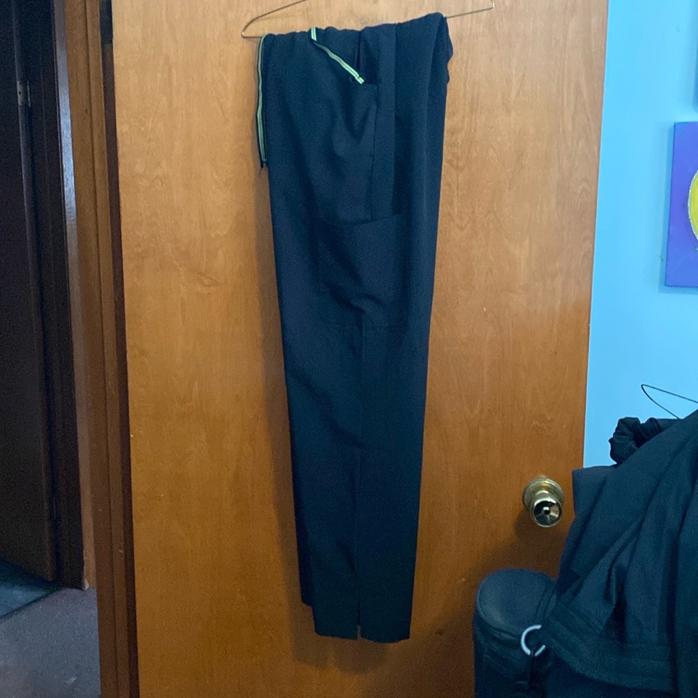 Medium scrub pant